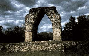 Arco ritual de Kabah, Yucatn.