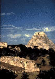 Pirmide del Adivino. Uxmal.